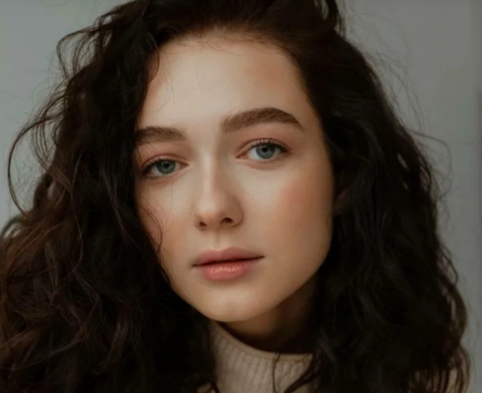 «Она обошла свою мать»: как сложились судьбы дочерей 8 знаменитых актеров, рожденных в 2000-е