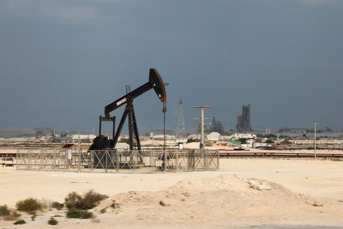 Эксперт Басенис: цены на нефть могут вернуться к трехзначным значениям 