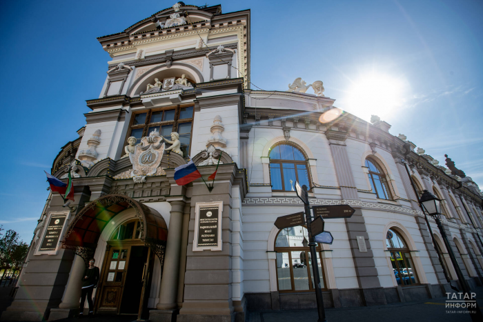 Первый советский «Оскар» и эскизы к «Иронии судьбы» покажут в Нацмузее РТ