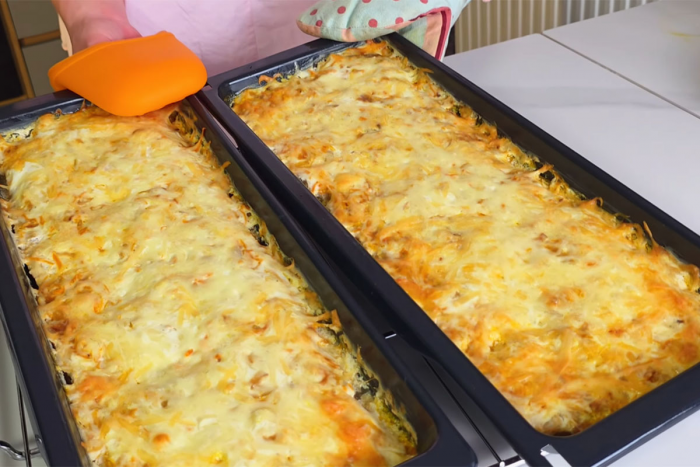 Самый вкусный способ готовить рыбу без жарки. Секрет сочности в «шубке» из сметаны