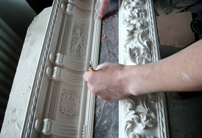 Декор из гипса: особенности, виды, способы изготовления (35 фото)