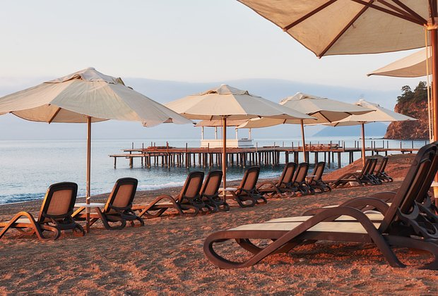 Куда поехать отдыхать весной 2026 года: топ-12 направлений по России и за границей