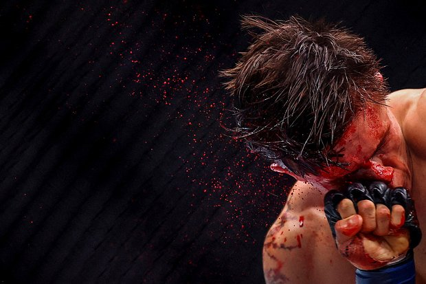 Долгожданный рекорд Овечкина, ликующий Роналду и кровавый поединок на турнире UFC Самые яркие спортивные фото 2025 года