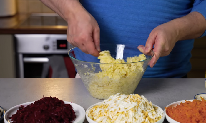 Селедка под шубой с грузинским акцентом. Рецепт почти классический, только вкуснее