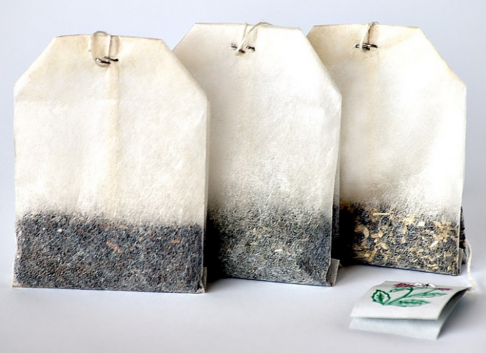 Что не так с чаем в пакетиках: исследования ученых