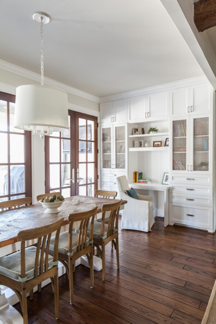 Как выбрать люстру для натяжного потолка в зал и другие комнаты (67 фото)