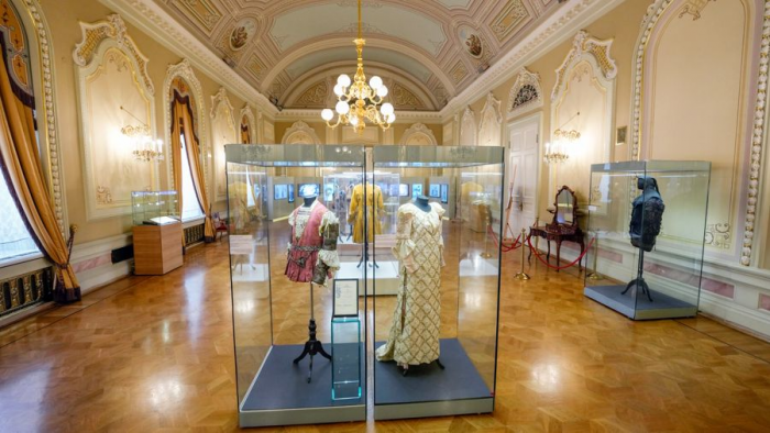 Большой начинает праздновать. «Действие первое» уже началось