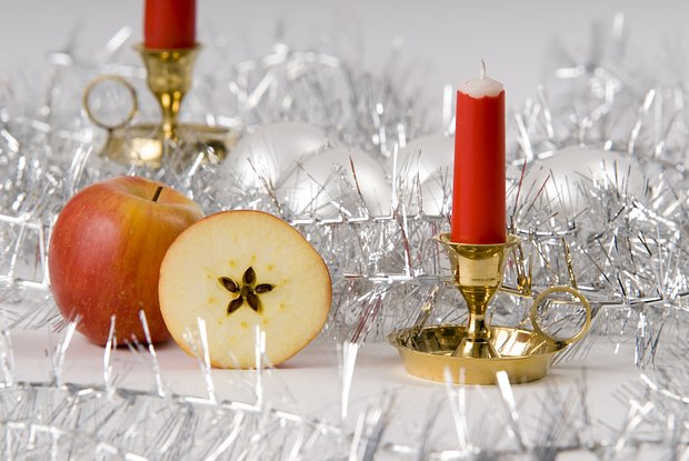 Цвета 2026 года Огненной Красной Лошади. Какие оттенки использовать в интерьере, одежде и еде для привлечения удачи?