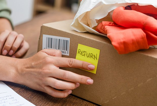 «Повезло, что я остался жив» Мужчина находил странные записки по всему дому и решил, что за ним следят. Правда оказалась страшнее