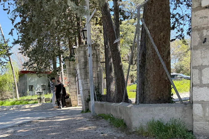 Богатые «беженцы»: Как обеспеченные семьи обманывают систему защиты Испании