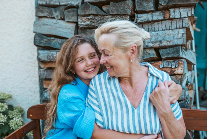 Копила на ЭКО 10 лет, родила в 65 и лишилась родительских прав из-за побоев: что случилось с Валентиной Подвербной