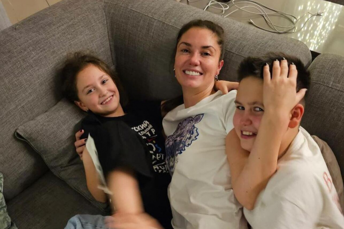 Муцениеце скромно отметила 13-летие сына от Прилучного — ни отца, ни отчима рядом