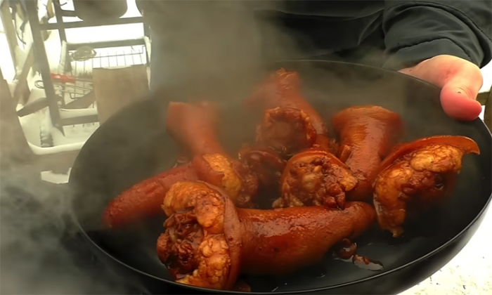 Взяли самое дешевое мясо и превратили в шедевр: закуска-деликатес за копейки