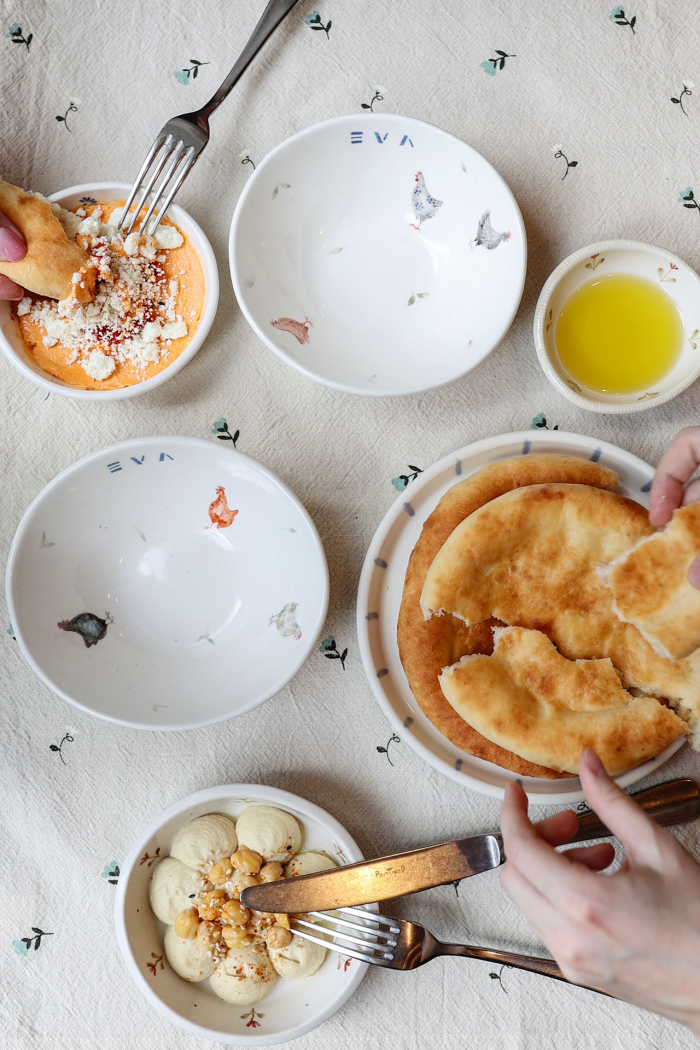 Сморчки, моти и часы от Раппопорта: чем живёт ресторанная Москва в апреле