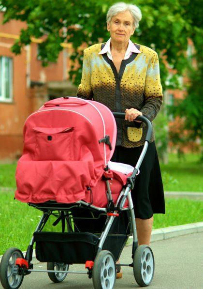 Копила на ЭКО 10 лет, родила в 65 и лишилась родительских прав из-за побоев: что случилось с Валентиной Подвербной