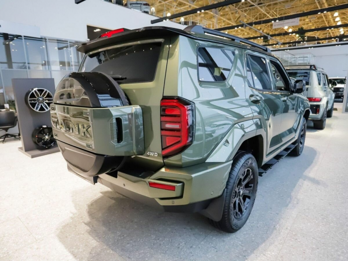 Четыре официальных рамных внедорожника вместо Toyota Land Cruiser Prado 250: сравниваю цены и возможности