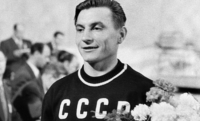 В 1964 году советский штангист выиграл Олимпиаду, стоя на одной ноге. В рекорд Ванохина отказывались верить судьи
