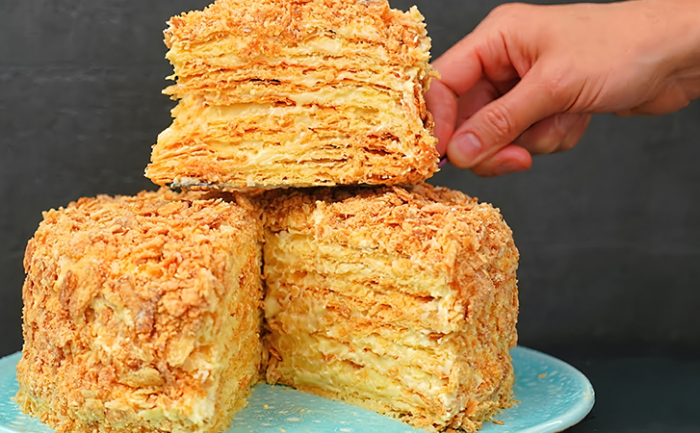 Французский рецепт «Наполеона», крем пропитает торт насквозь. Лучший вариант к Новому году