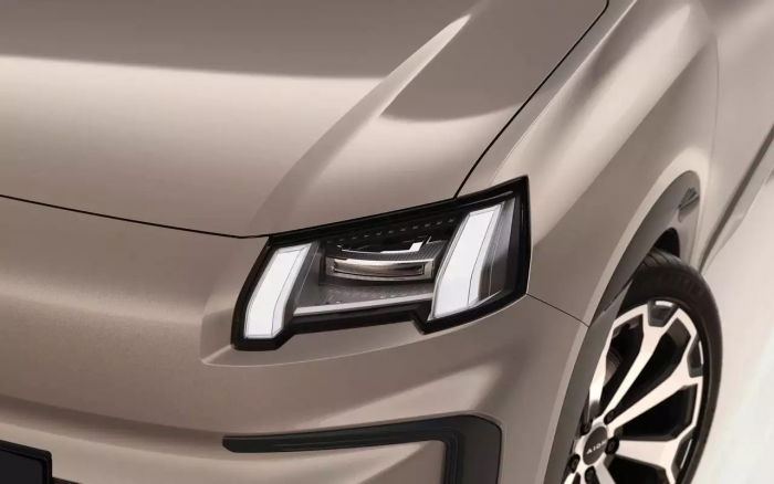 Популярный бренд вывел на российский рынок новый кроссовер: известна цена