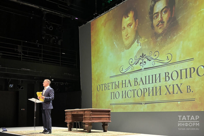 Лучший мэр Москвы, не считая Собянина, и декабристы: о чем была лекция Мединского в Казани