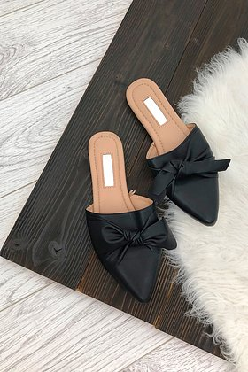 Что надеть на Новый год — 2026? Модные образы и цвета, советы экспертов