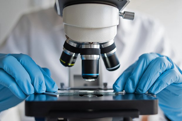 Люди верят в целебные свойства спермы. Как этот и другие мифы о ней могут нанести вред здоровью?