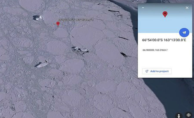 Корабль во льдах Антарктиды: спутниковый археолог увидел неизвестное судно, лежащее на боку в ледовом плену