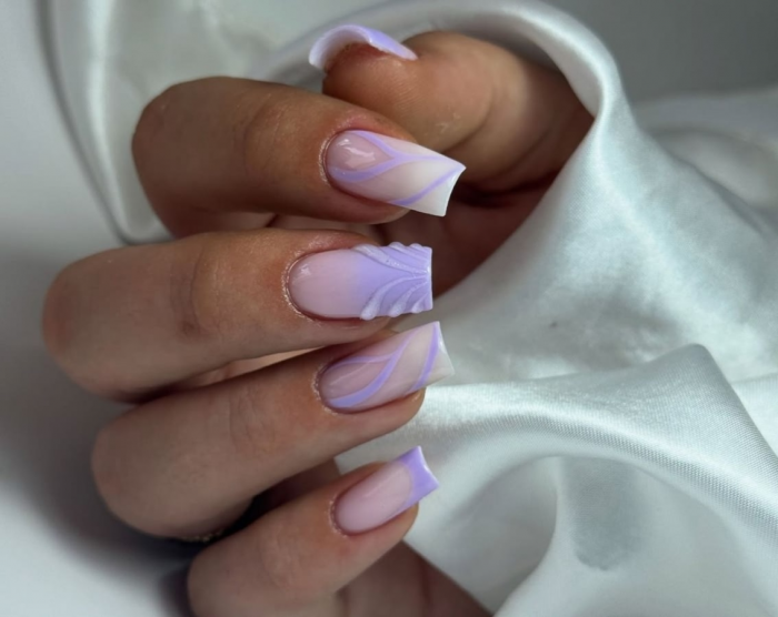 Маникюр на 8 Марта: идеи с фото