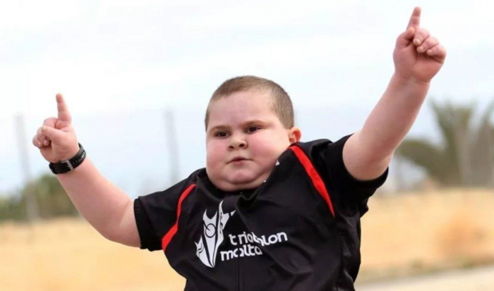 Ежедневный спорт и диеты, чтобы выжить: Джейк Велл с Мальты родился с редким диагнозом — суперожирение