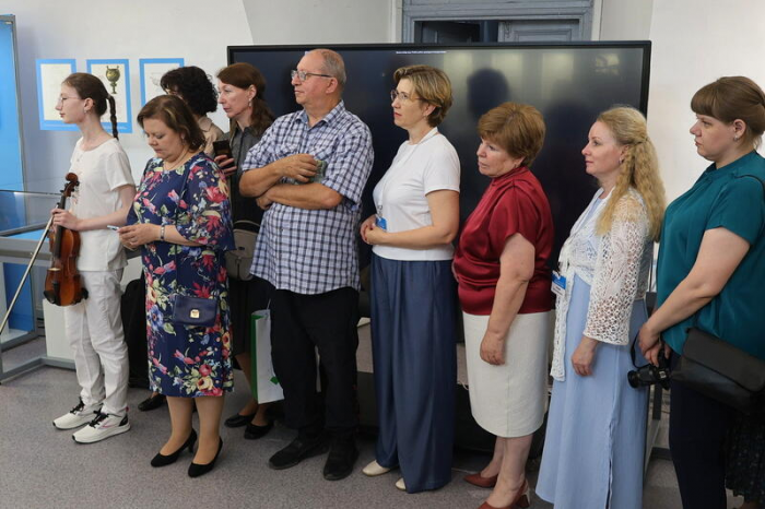 От шахтерского снаряжения до уральской мозаики. В Барнауле открыли выставку "Рудный Алтай"
