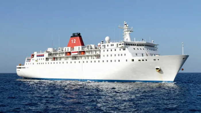 «Нет, спасибо»: Гренландия завернула обратно госпитальное судно Трампа