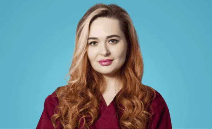 Врач объяснила, что нельзя делать в первый месяц после пересадки волос