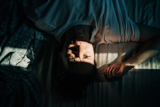 Мужчина с загадочной бессонницей заявил, что не спал два года. Он сменил более 50 врачей, а потом исчез