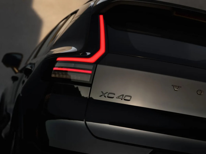 Volvo обновила XC40: новый дизайн, больше технологий и ставка на гибрид
