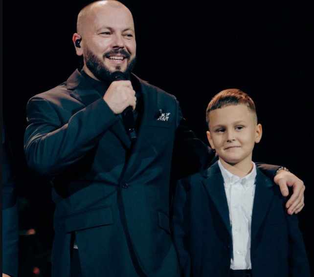 «Ради детей не позволил себе сломаться»: трагедия артиста Ярослава Сумишевского, потерявшего жену в 2021 году