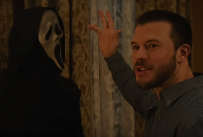 В кино — «Крик 7». Оправдывает ли ожидания самая коммерчески успешная серия культового хоррора?