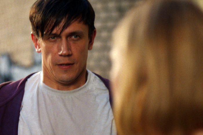 Актер Бичевин похвалил своего персонажа из "К себе нежно" за нелогичные поступки