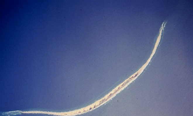 70 лет назад ученые сошли на остров, отмеченный по-разному на всех картах. Спустя годы они выяснили, что он движется на 220 метров в год