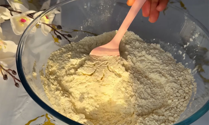 Размели со стола за 10 минут: печем домашние турецкие бореки