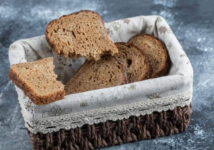 Можно ли хранить хлеб в холодильнике