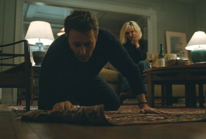 Эдвард Нортон и Пенелопа Крус сыграли пару свингеров в «Приглашении». Чем еще удивляет самая громкая ...-комедия года?