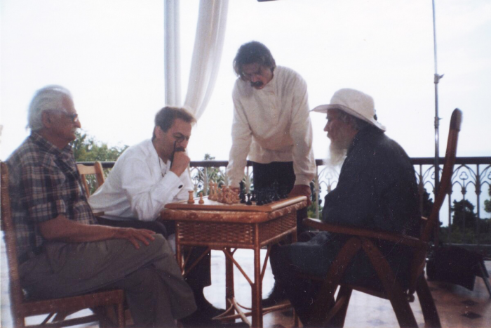 «Он себя как Мюнхгаузен вытаскивал из себя же предыдущего»: как работал Марлен Хуциев