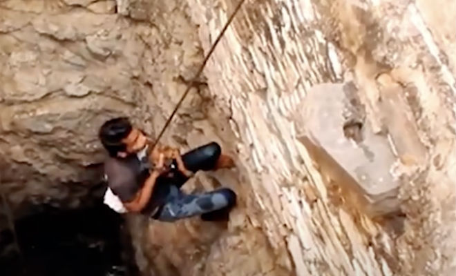 40 дней и ночей мужчина копал глубокую яму. Его считали глупцом, но на 41 день в яме показалась вода