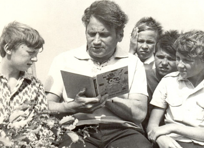 Исполнилось 95 лет со дня рождения детского писателя Виталия Коржикова