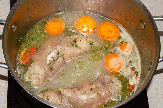 Как приготовить холодец: 6 проверенных рецептов с желатином и без