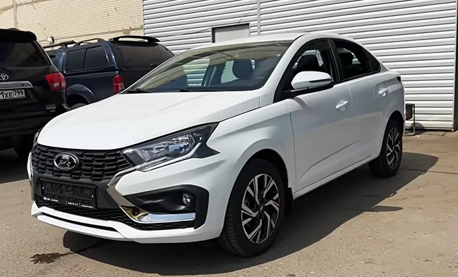 Механик разобрал новую Lada Iskra и показал из чего она на самом деле сделана. Неужели «иномарка»?