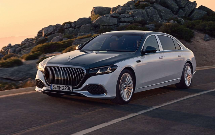 ИИ, мотор V12: представлен обновленный Mercedes-Maybach S-класса