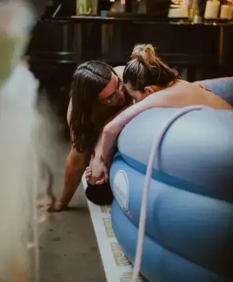 Румер Уиллис показала, как кормит грудью трёхлетнюю дочь. Её раскритиковали