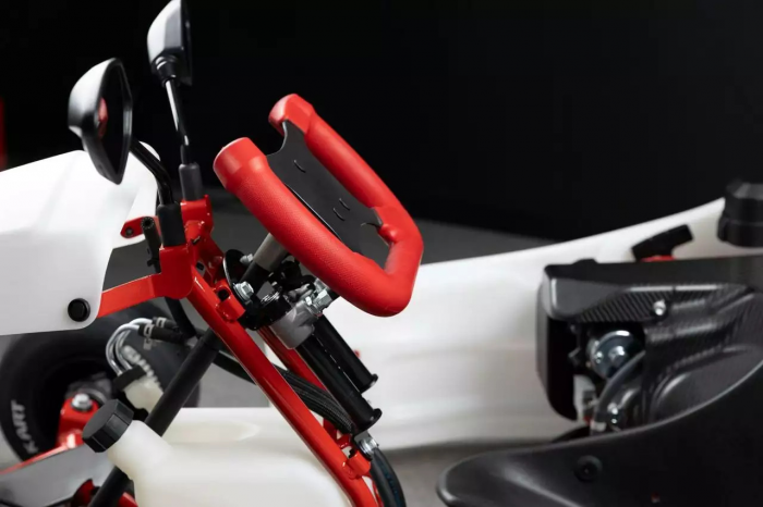 Toyota выпустила семейный карт – обучаться можно со смартфона