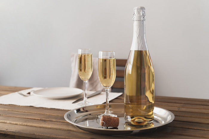 В России выросла средняя стоимость шампанского